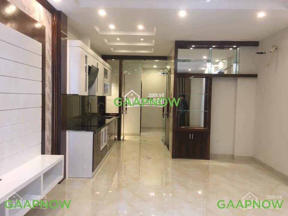 BÁN NHÀ ĐẤT QUẬN CẦU GIẤY - FULL ĐỒ - CÓ GARA ÔTO - THANG MÁY - CÓ THƯƠNG LƯỢNG