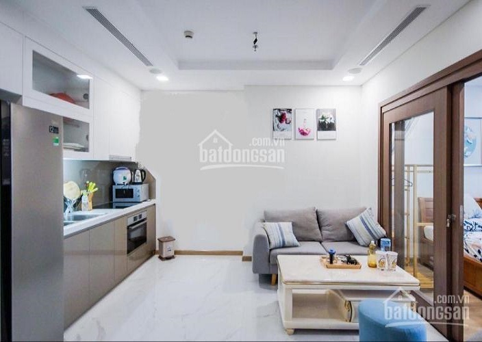 Bán căn hộ Vinhomes Central Park tầng 24, nội thất đầy đủ, thủ tục đơn giản