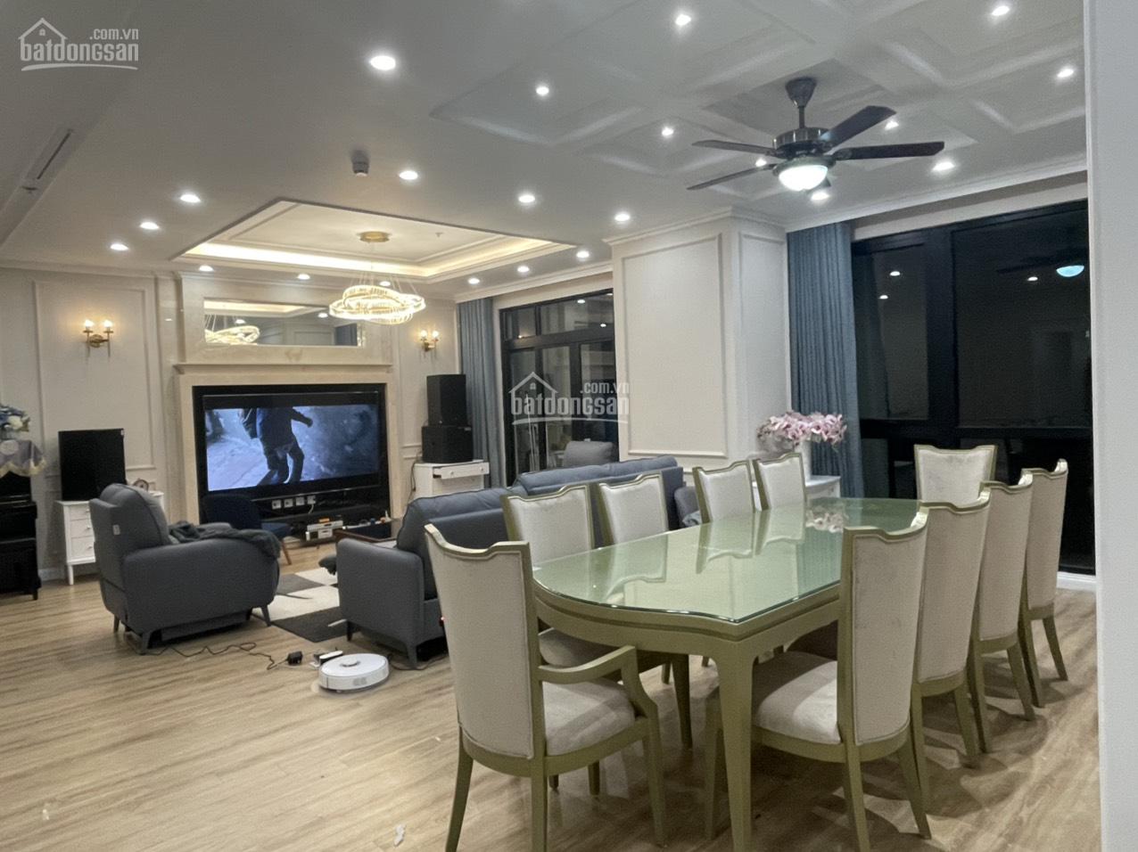 Bán chung cư Royal city cắt lỗ diện tích to như sân vận động giá đẹp như trong tranh