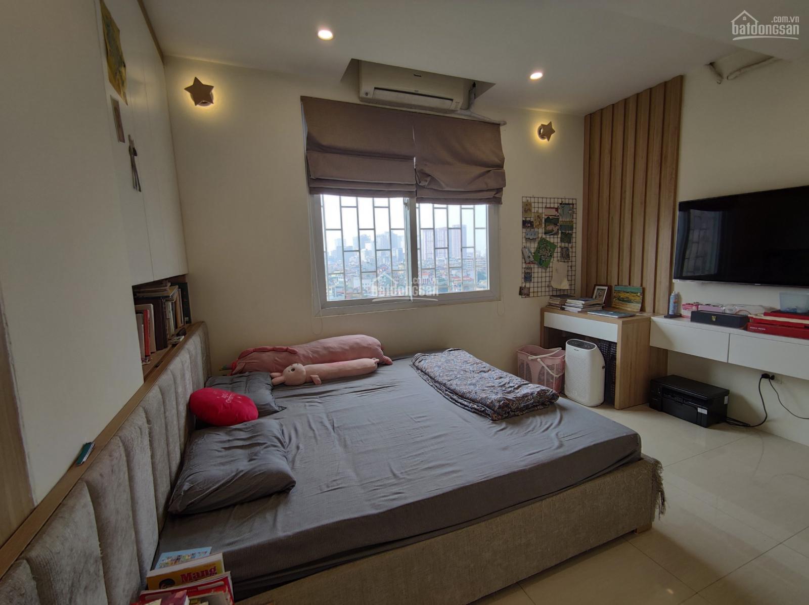 Bán chung cư Trần Quý Kiên dịch vọng hậu giá tốt qua ở luôn