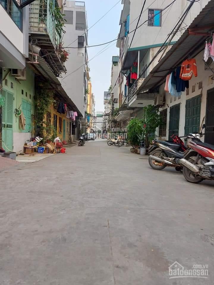 Bán đất mặt đường Hà Nội, đất Hào Nam, Hoàng Cầu Đống Đa, mặt ngõ 4.5m, 70m2, cách phố 30m, giá tốt.