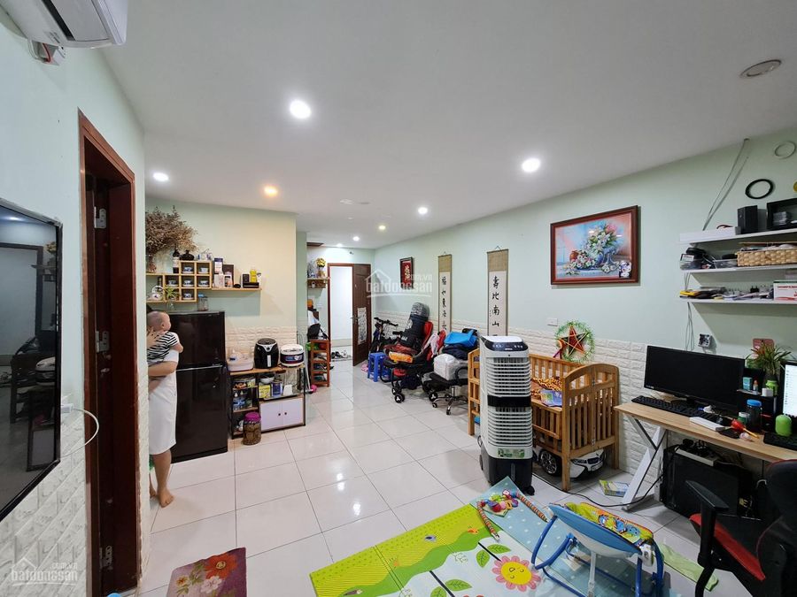 Bán gấp căn hộ 2 ngủ DT 61m2 view thoáng mát chung cư Vp6 Linh Đàm