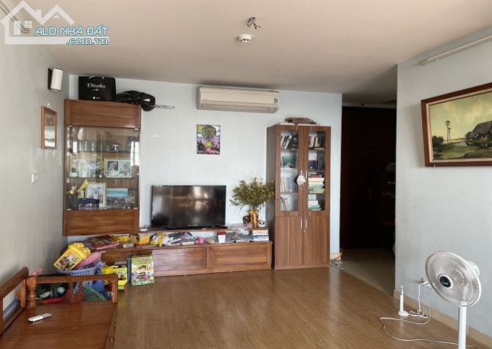 Bán gấp cho gia đình cần mua chung cư 2 phòng ngủ Hà Nội - Full Nội Thất 2.45 Tỷ