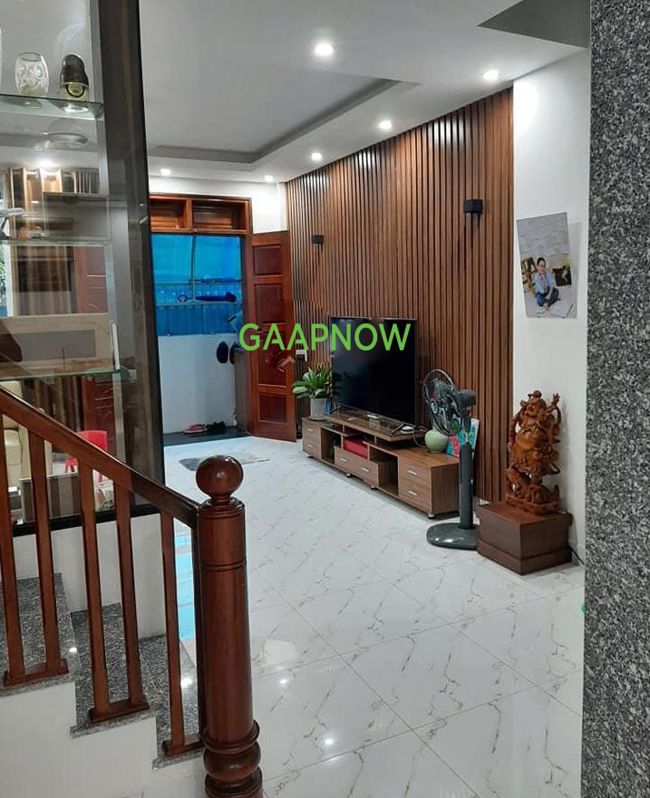 Bán gấp nhà Hà Nội - Hoàng Quốc Việt 5 tầng thang máy 85m2