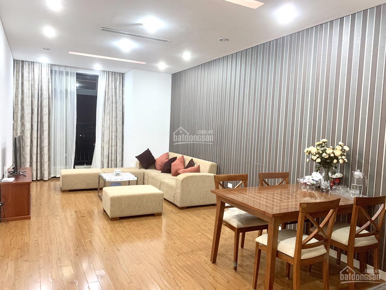 Bán gấp nhà Royal City 2PN, 108m2, full nội thất cao cấp, 3,9 tỷ bao phí sang tên