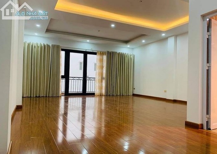 Bán nhà chính chủ quận Hai Bà Trưng, gần CV Thống Nhất, 6Tầng, thang máy, nhỉnh 11Tỷ