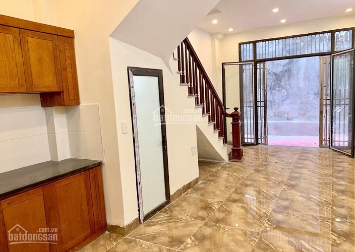 Bán nhà đất Hà Nội chính chủ 3 tầng ô tô đỗ cửa mới xây 1,4 TỶ - sổ đỏ tên tôi Phạm Trang