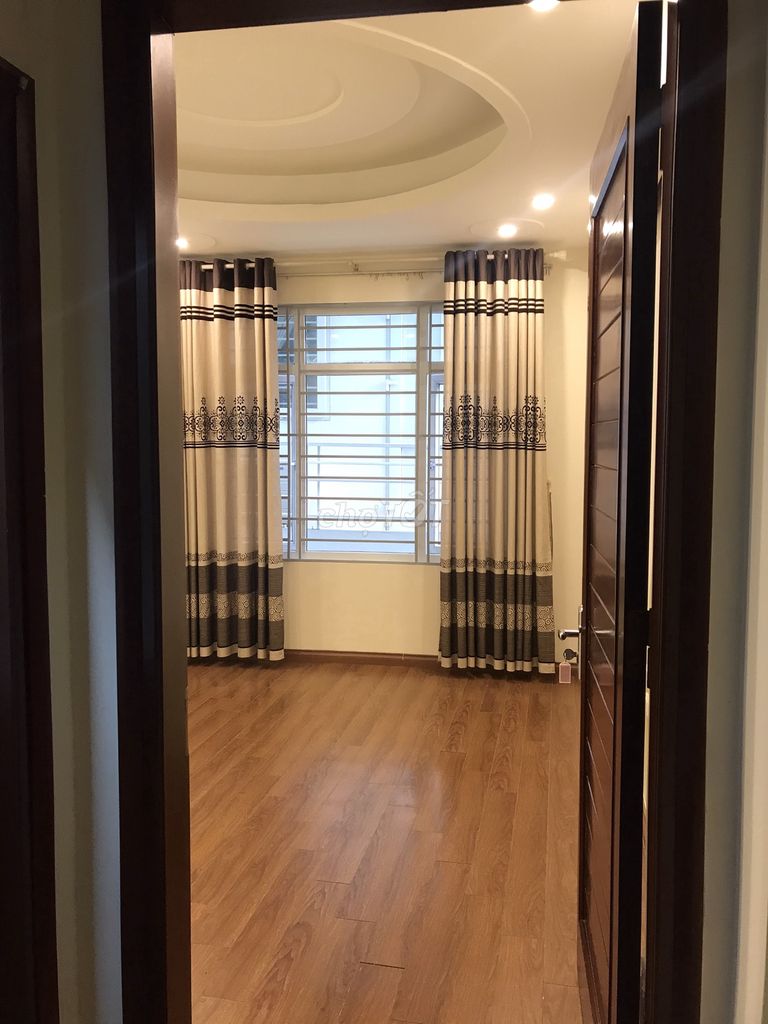 Bán nhà đất chính chủ tại Hà Nội phố Vĩnh Hồ có thang máy 6 tầng!
