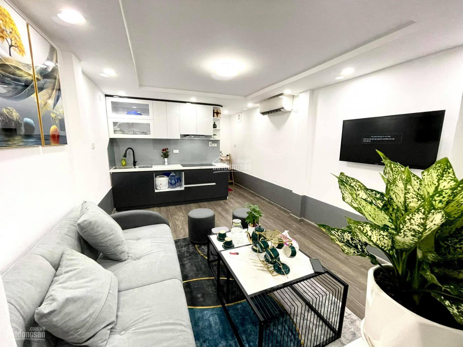 Bán nhà quận đống đa hà nội, Nhà 4 tầng mặt phố như Villa, tặng toàn bộ nội thất