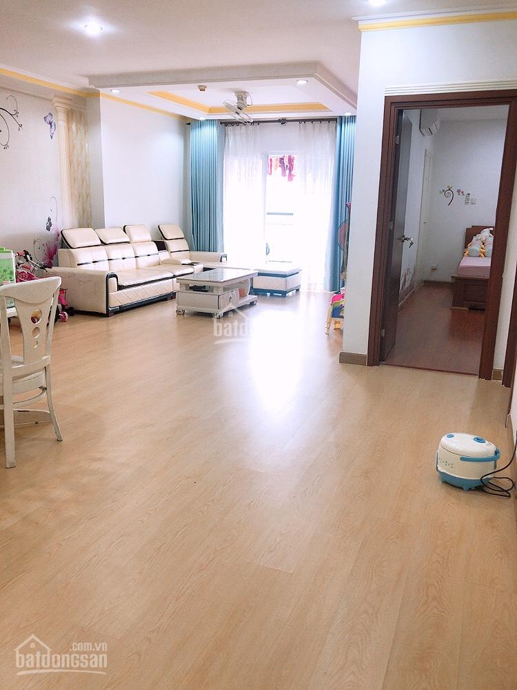 Cần bán chung cư Ruby Garden, Q. Tân Bình, DT 92m2, 2PN. Giá: 2 tỷ