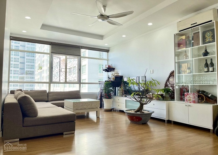 Chính chủ bán căn hộ chung cư Phú Hoàng Anh 3PN, DT 129m2, 3.45Tỷ