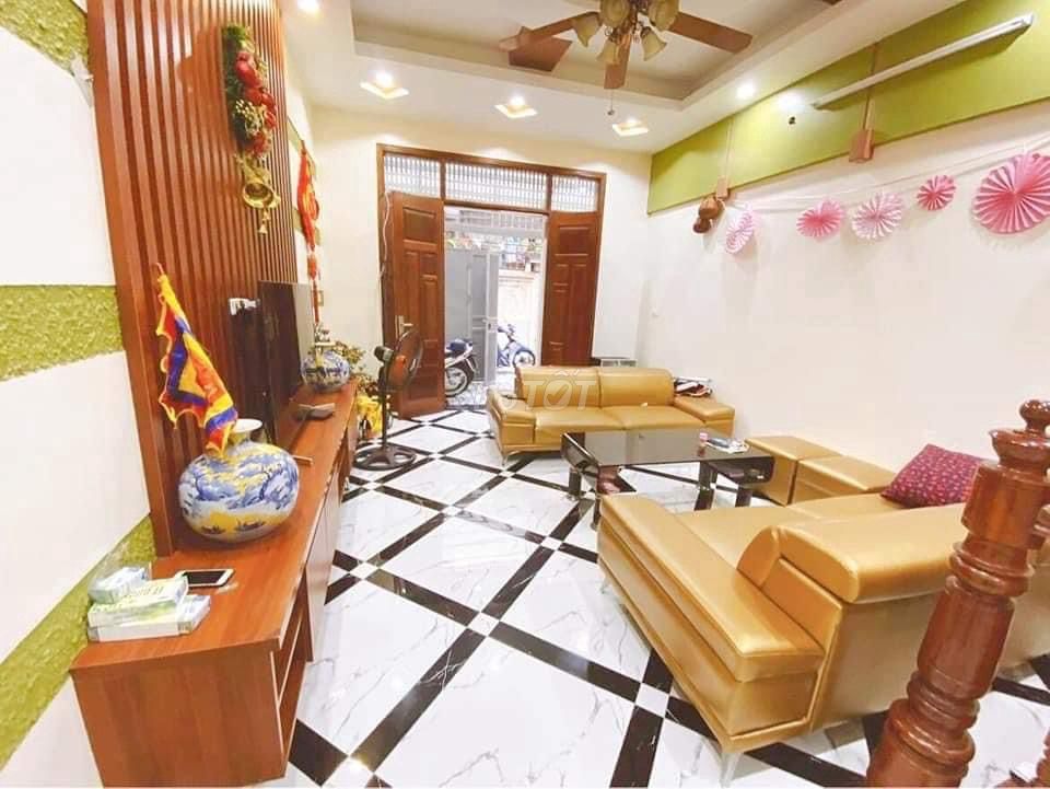 Giá nhà đất Hà Nội lô góc 3 thoáng tại 79 Cầu Giấy 4.8 tỷ